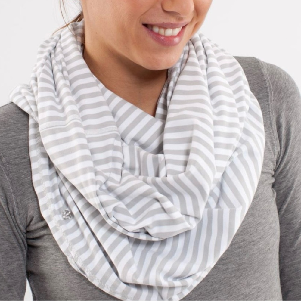 Lululemon infinity scarf